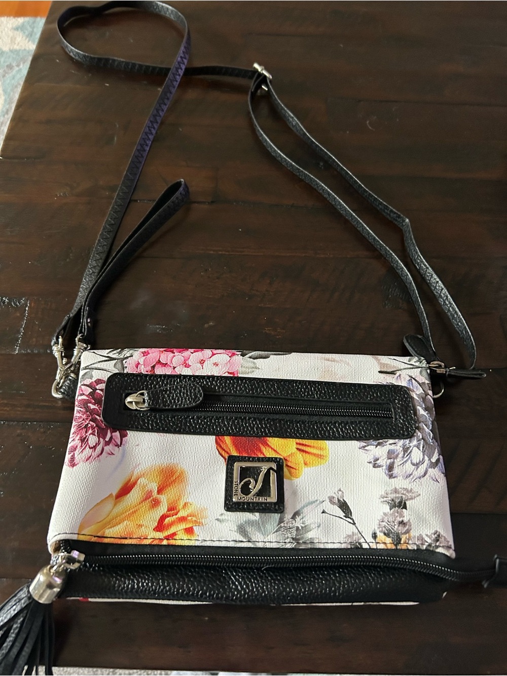 Stone Mountain Accessories Floral White Crossbody Bag with Black Trim